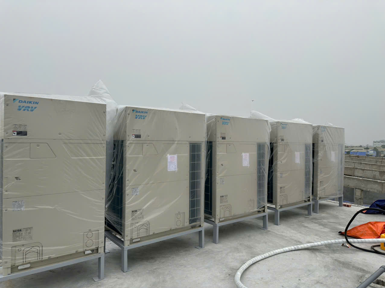 Sự thật về việc điều hòa trung tâm có tốn điện không? Phân tích kỹ thuật Inverter ứng dụng